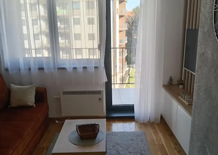 Aria Lux Titova Lejlighed